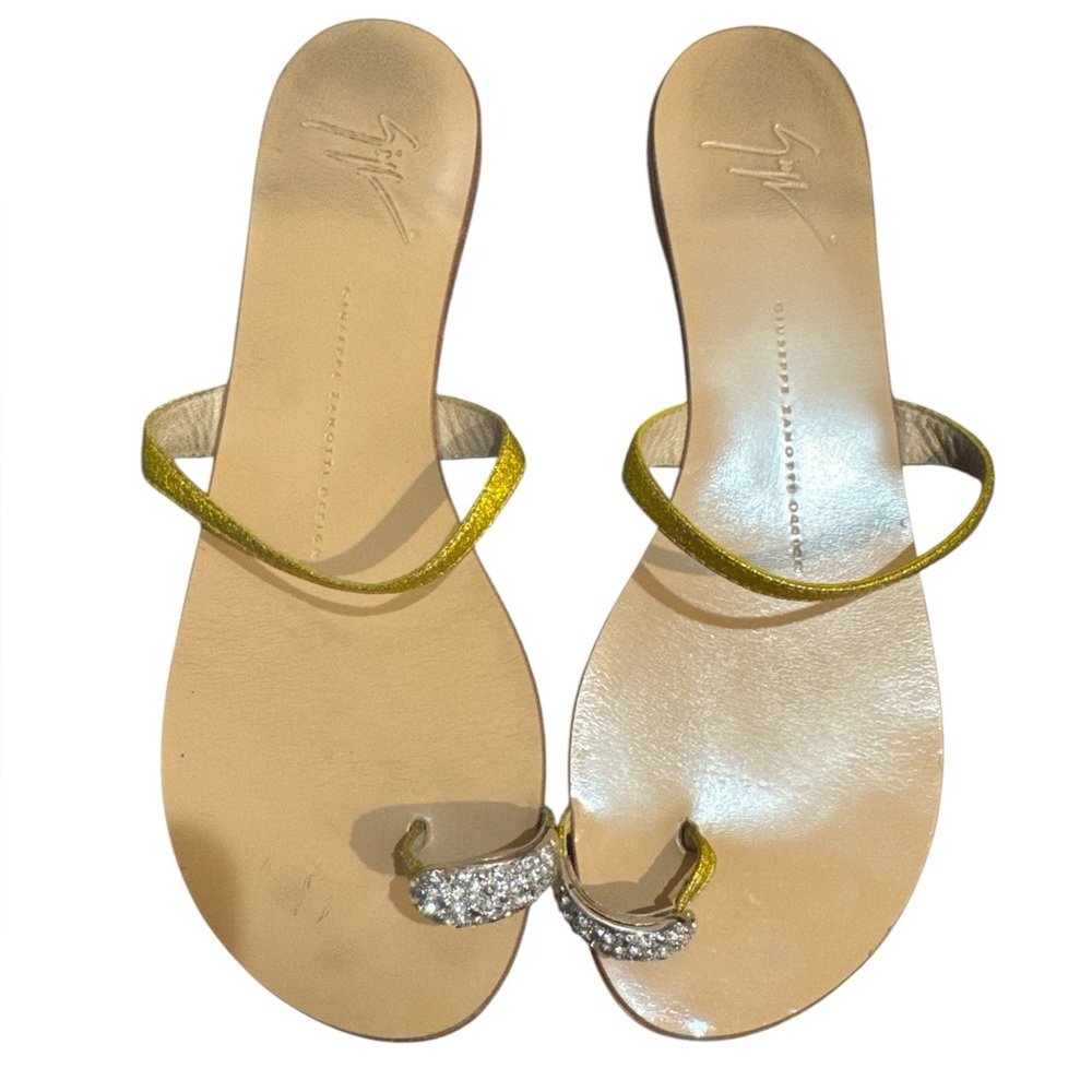 Giuseppe Zanotti gold leather flat toe ring sandals with crystal embellishments